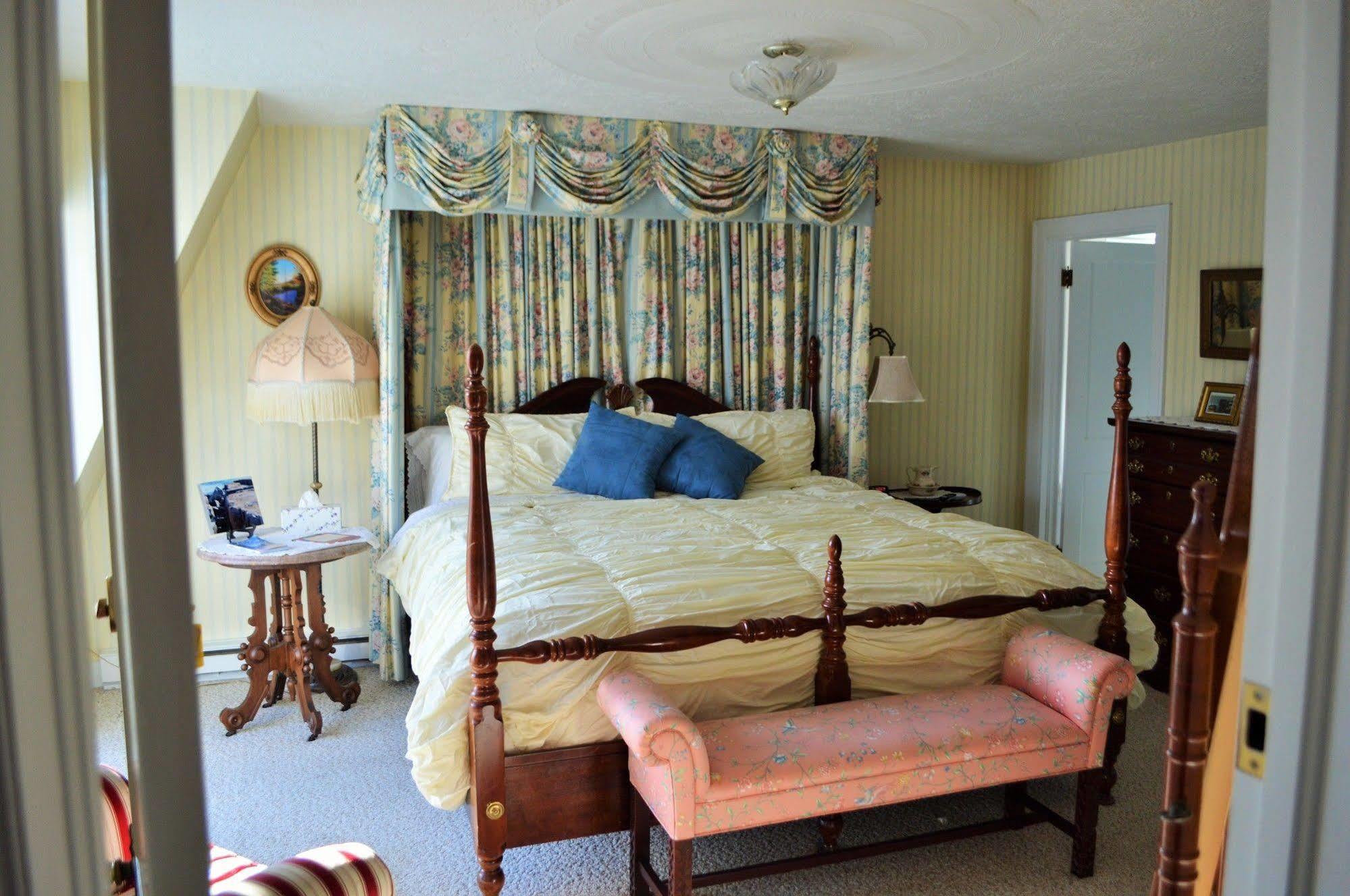 Heathwood Inn بار هاربور المظهر الخارجي الصورة