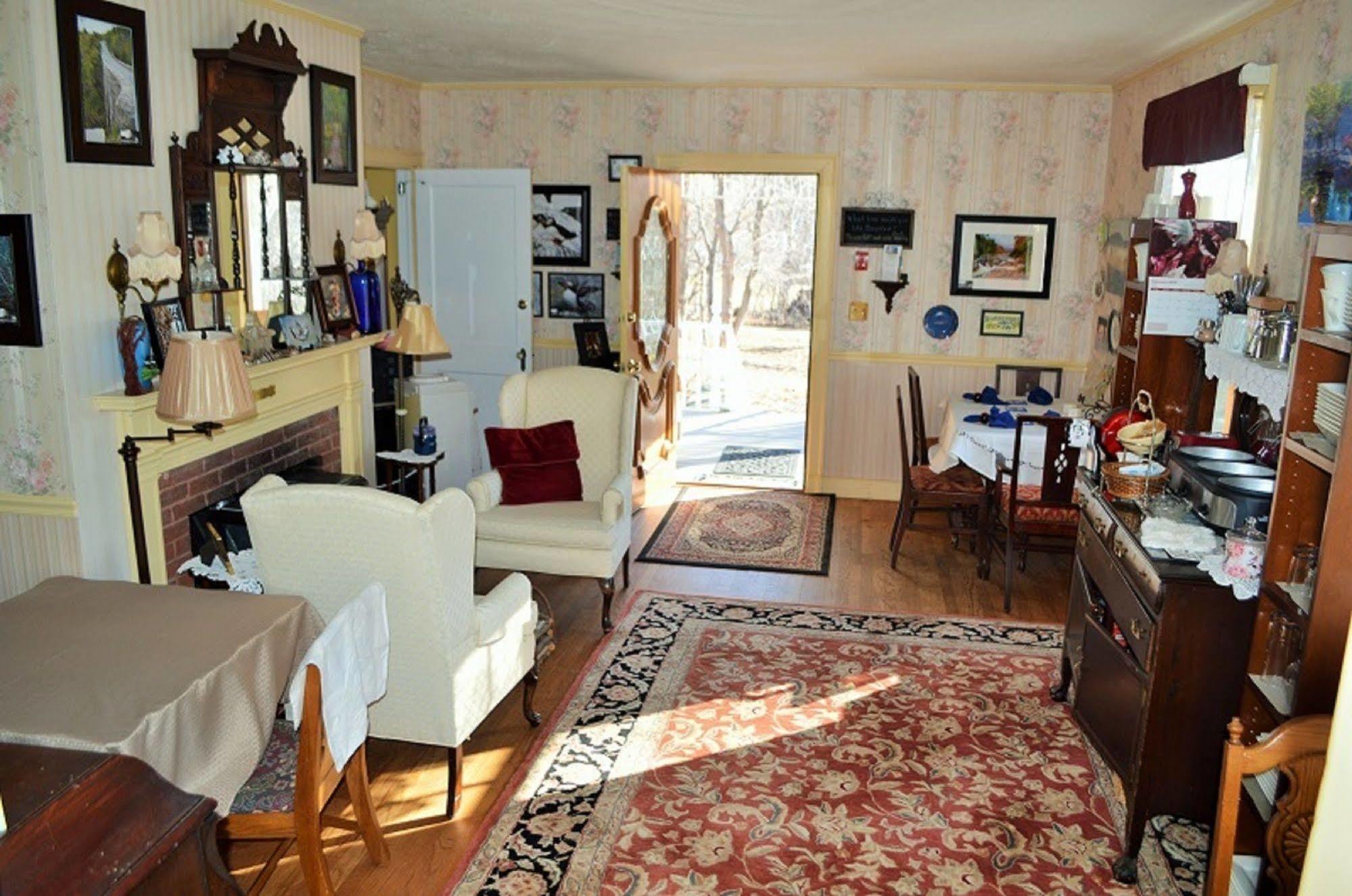 Heathwood Inn بار هاربور المظهر الخارجي الصورة